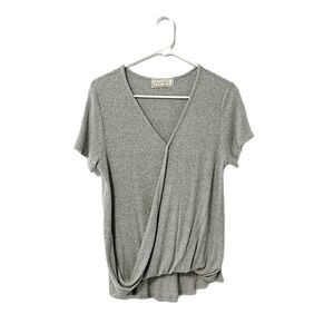 🟢Sinuous Grey Knit Short Sleeve Draped V Neck Top Size M